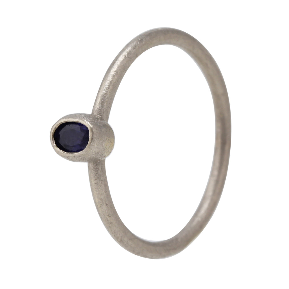 White Palladium Gold Ring with Faceted Sapphire