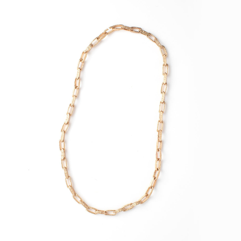 Top-down view of Desmond Chain necklace by Betsy Barron.