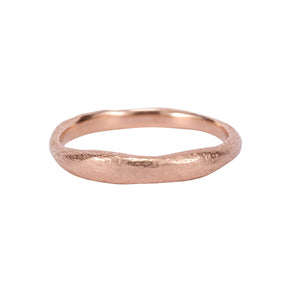 Front-facing view of Charlie band in 18k rose gold, by Betsy Barron
