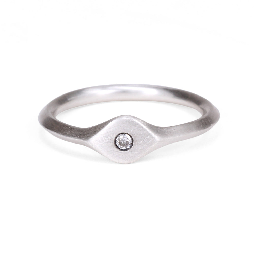 Silma Grey Diamond Ring